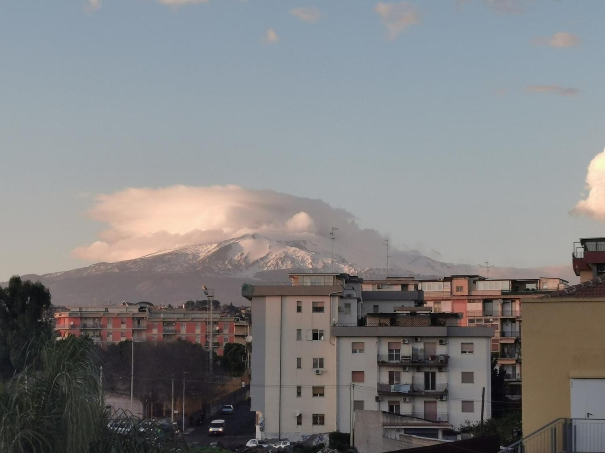 Etna's Mansarda Con Vista